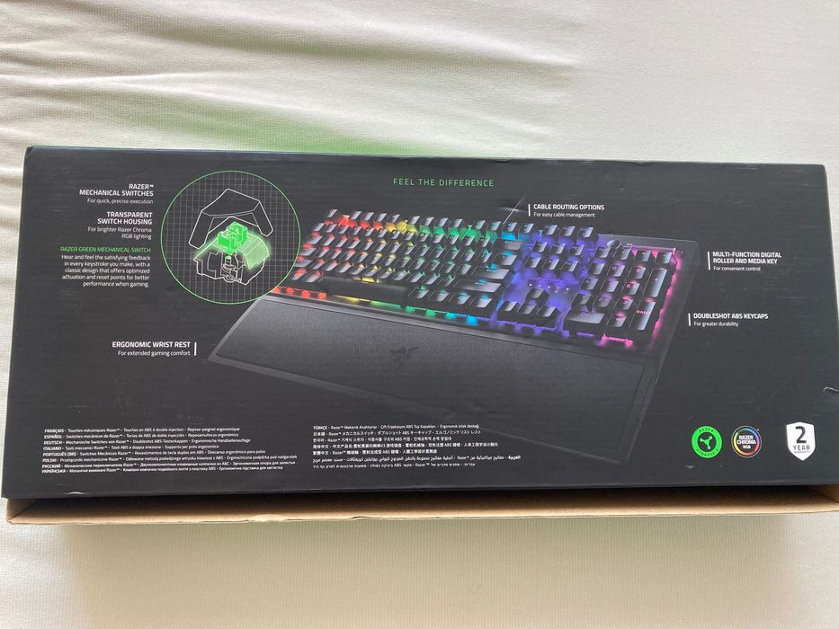 Продавам клавиатура Razer black widow v3