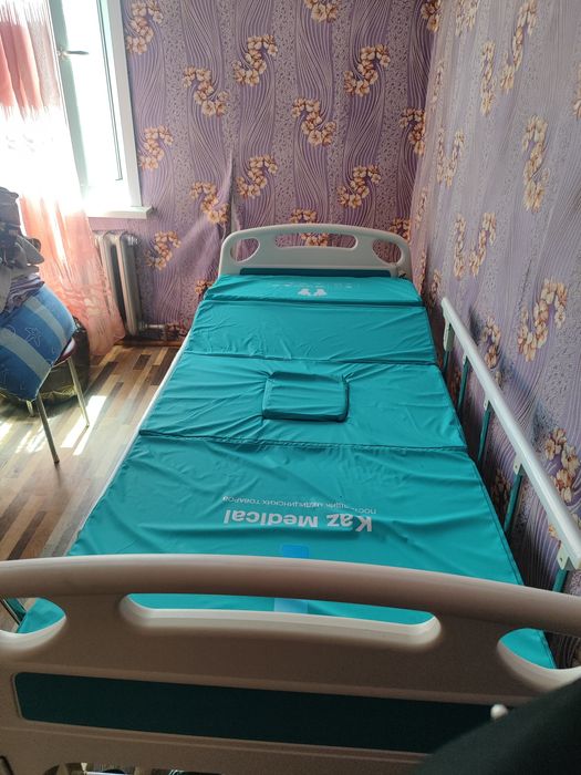 Медицинская кровать