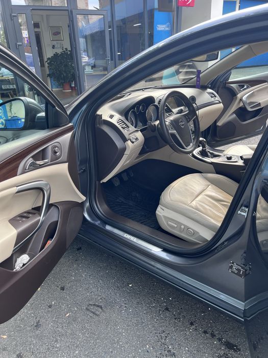 Opel insignia 2000cm pe firma se ofera factura neplatitor de tva