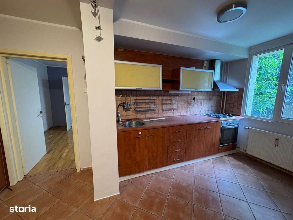 Inchiriere apartament 3 camere Drumul Taberei metrou Raul Doamnei