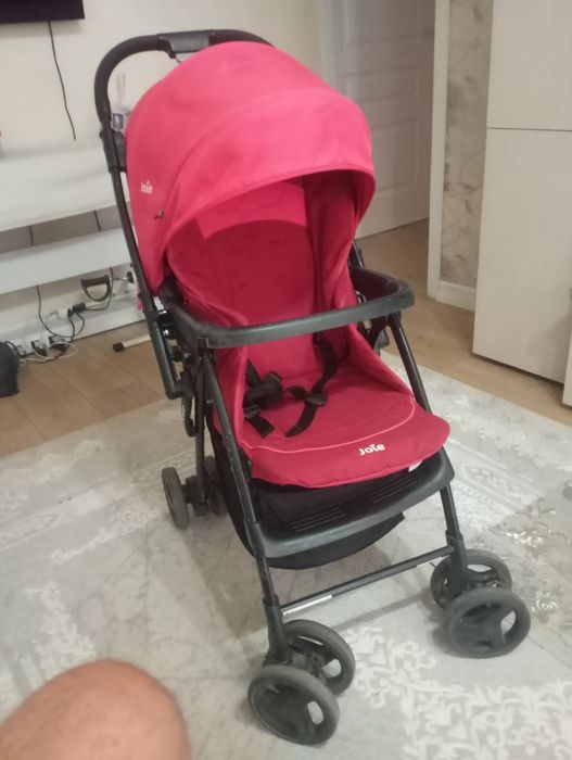 Продам прогулочную коляску
