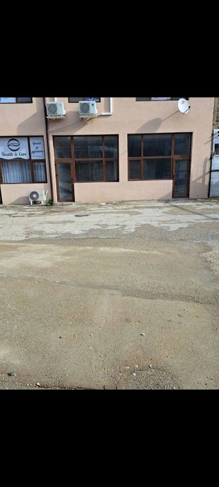 Дава се под наем Магазин в Дупница - 63 кв.м за 357 € - Снимка #1