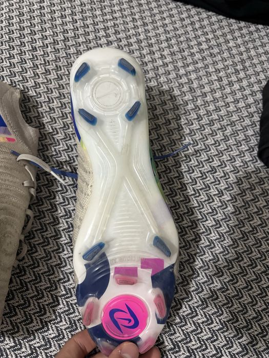 Бутсы 41 размер подходит для 42