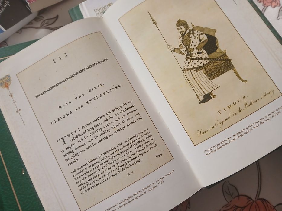 Kitoblar sotiladi...Holati zòr..