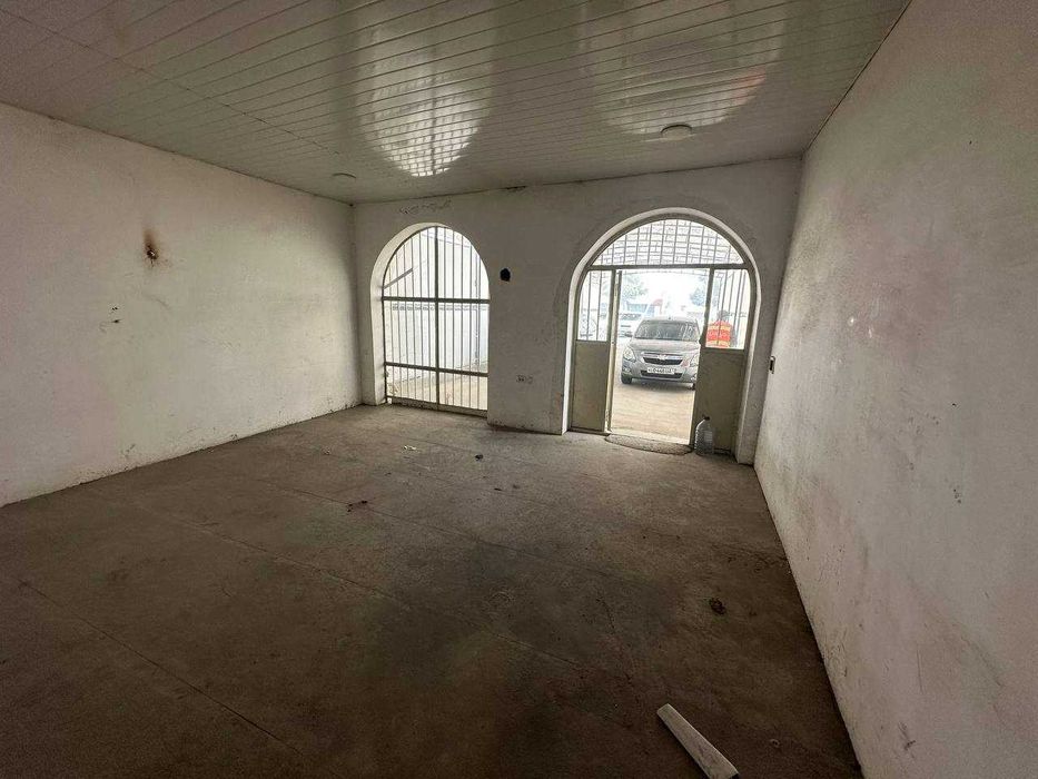 Arendaga yo’l boyidan joy bor. Dang’ara Baraka bozori ro’parasida.