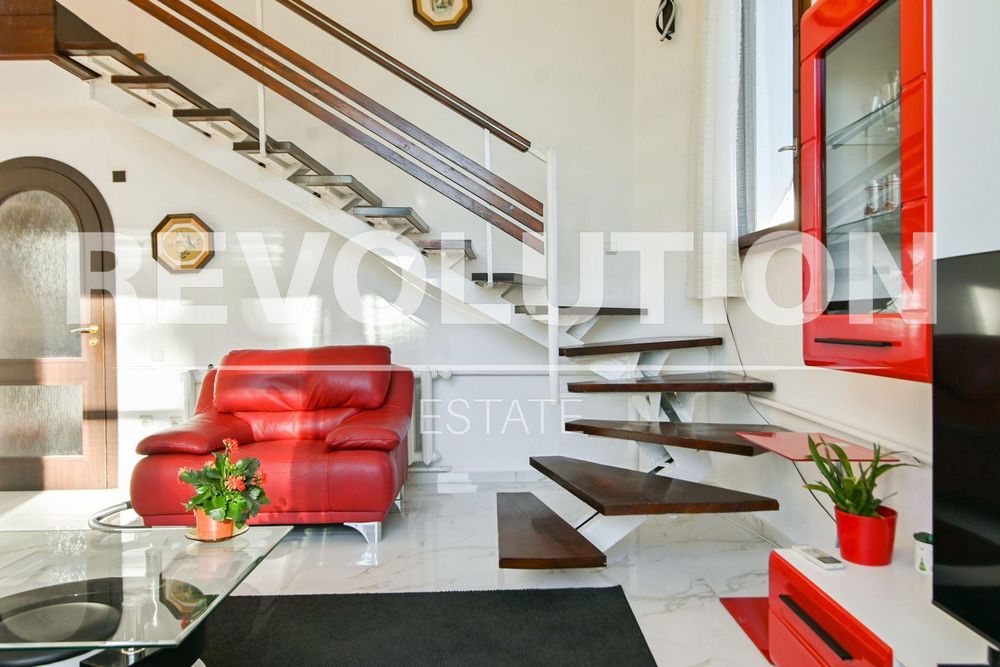 Дава се под наем Къща в Божурище - 200 кв.м за 2194.02 € - Снимка #2