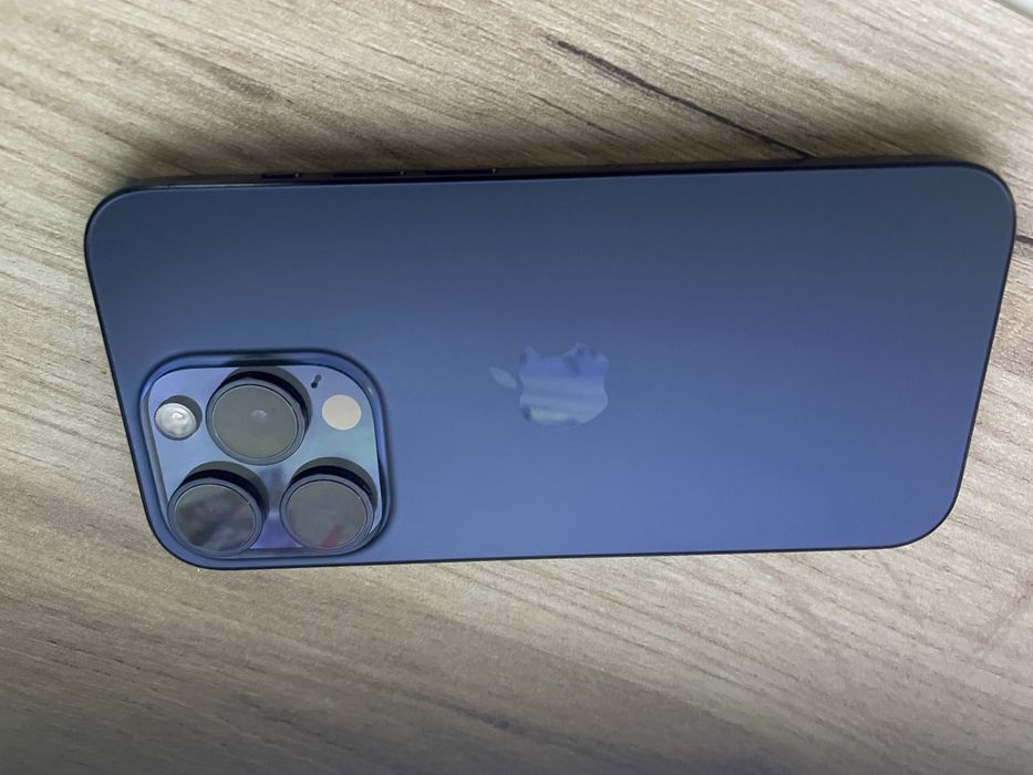 Vand iph 15-PRO Impecabil