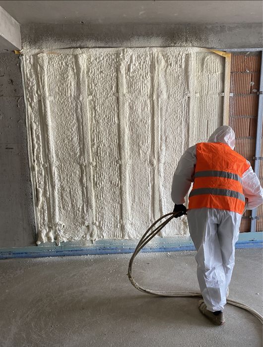 Izolatii spuma Izolatii cu spuma poliuretanica Hidroizolatii poliuree