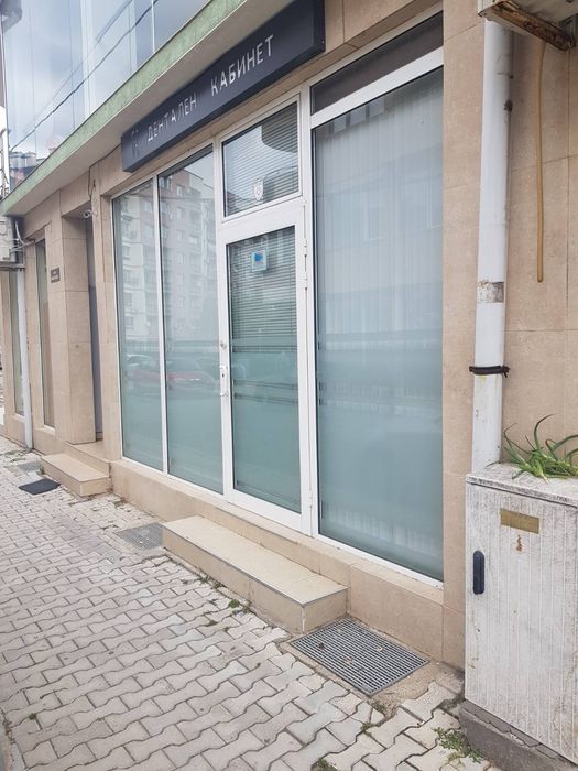 Дава се под наем Магазин в Дупница - 75 кв.м за 408 € - Снимка #4