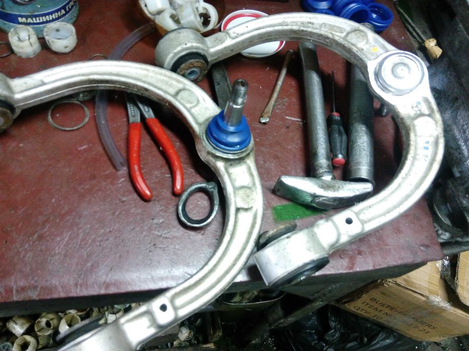 Носачи шарнирни болтове ремонтра рециклира възстановява