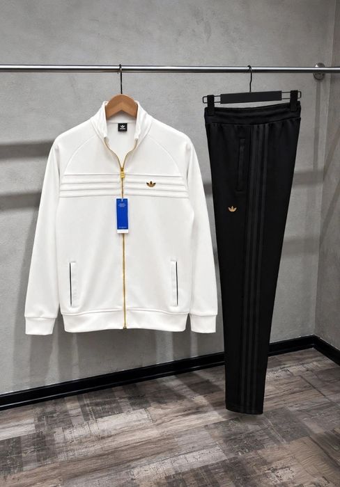 Trening Adidas, material bumbac 100%, calitate luxury, toate mărimile disponibile