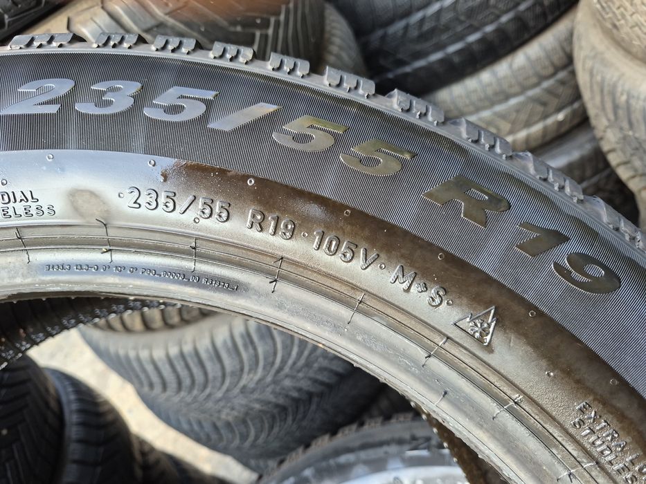 2бр. 235 55 19 Pirelli зимни.