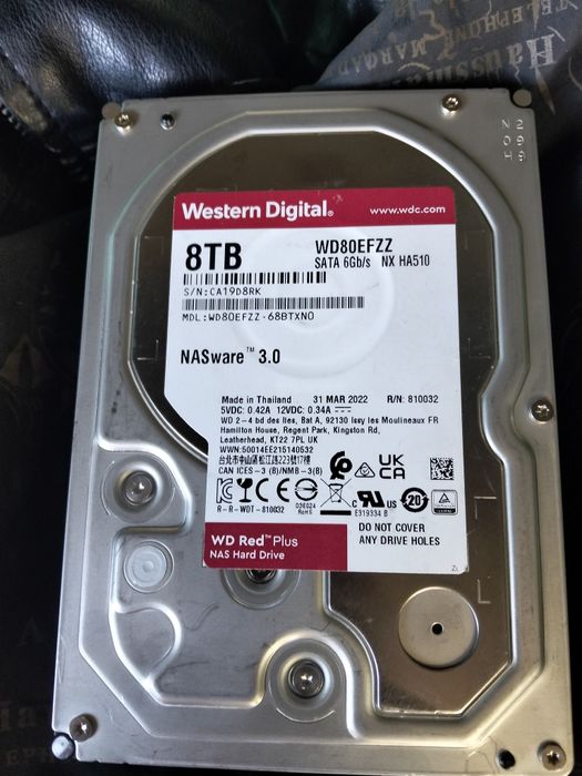 Продам жёсткий диск  HDD 8тб