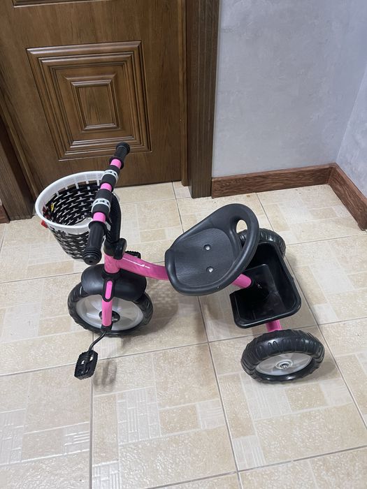 Десткий велосипед (трёхколёсный)