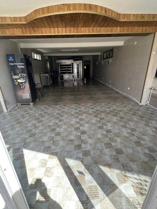 inchiriez spatiu comercial Podari peste strada profi