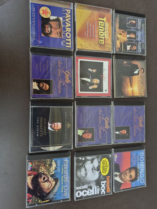 Vând lot 12 CD,muzica clasica compozitorii & interpreti celebri : Pavarotti, Domingo, Careras,Bocelli