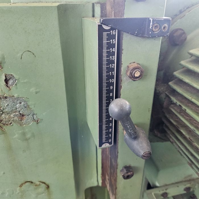 многолистов циркуляр макс.височина 100мм.ширина 250мм .мотор 18,5 kw.-ITALY