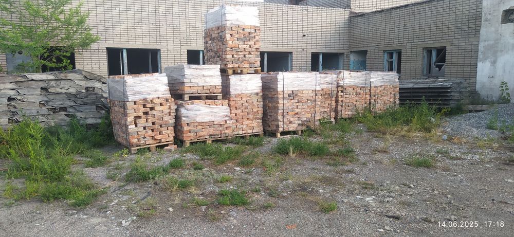 манипулятор усл,  плиты, балки ригеля НМ блоки ЖБ