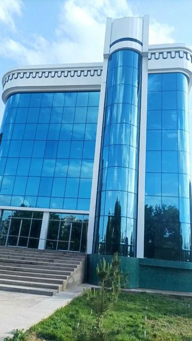 5 etajli bino sotiladi