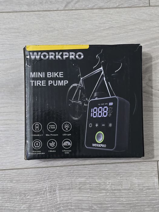 Compresor electric fără fir WORKPRO 140 PSI – portabil, cu ecran LED