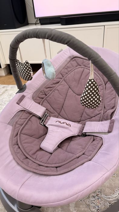 Продам шезлонг Nuna