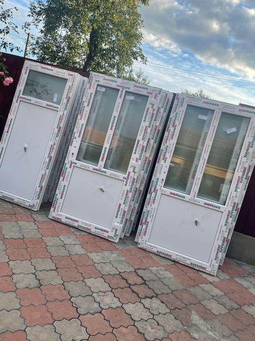 Tâmplărie PVC cu geam termopan