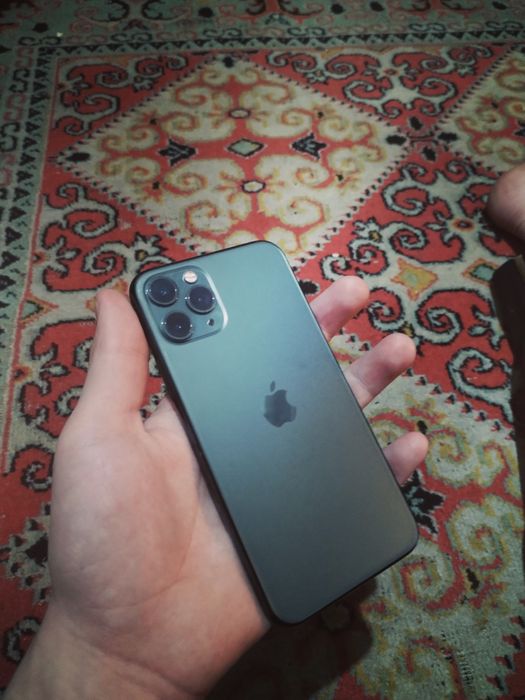 Продам айфон 11 про