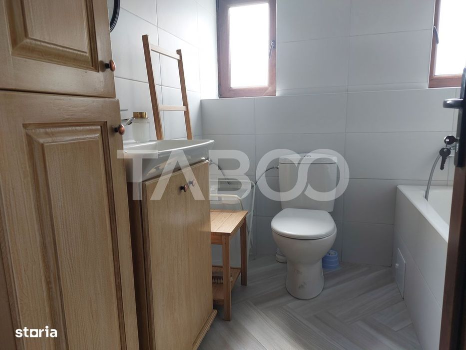 Casa 58 mp cu gradina 300 mp pet friendly central Cisnadioara