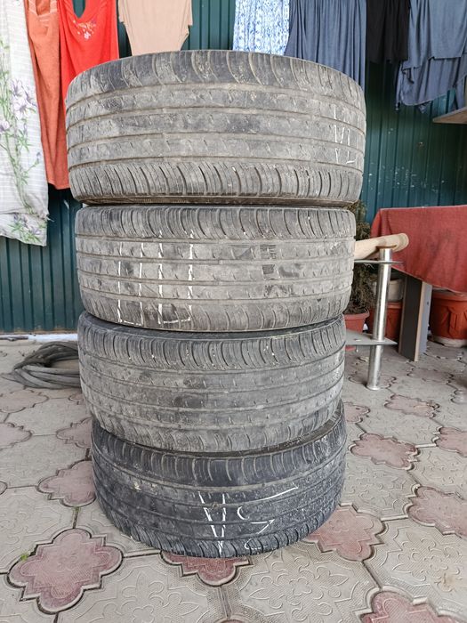 Шины Kumho 235/45/R18