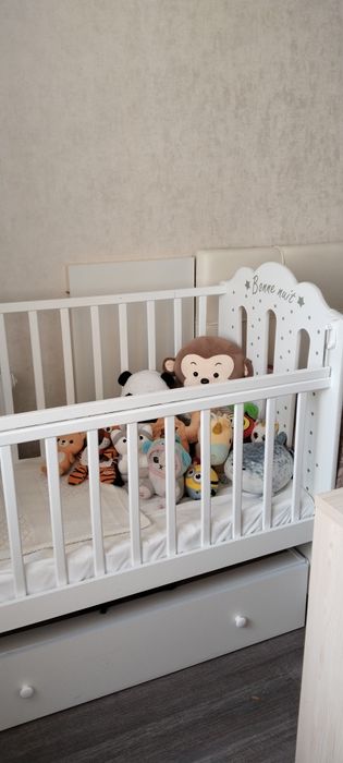 Детская кроватка