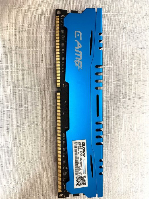 Оперативная память в количестве DDR2/DDR3/DDR4 разного объёма и фирмы