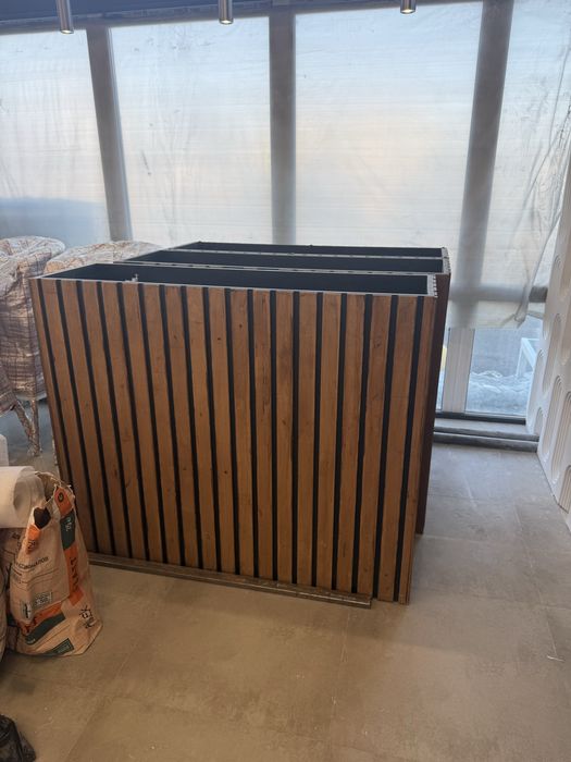 Продам вазоны для цветов в кафе