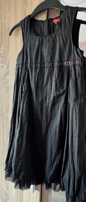 Рокля в черно, 128