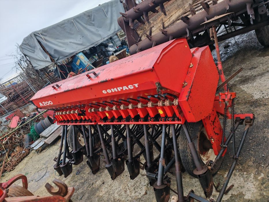 Semănătoare de păioase lucernă Saxonia