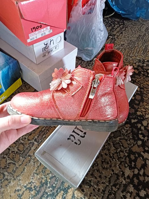 Продам детские и взрослые обуви