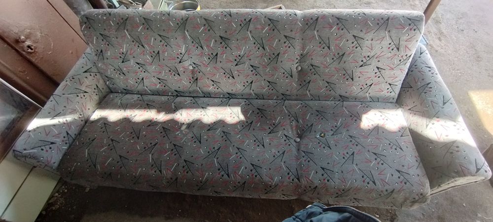 Продам диван в хорошем состоянии