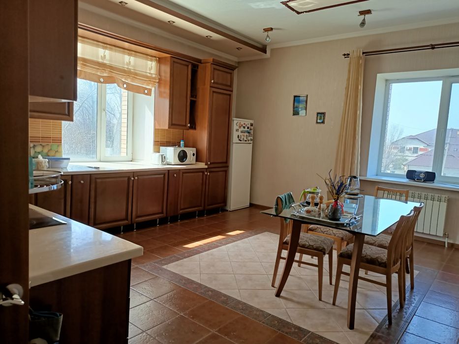 Коттедж 8 мкр ( 17 школа) трехуровневый 358 КВ .метров – pohled 6