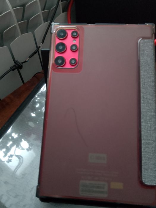 Планшет Новый с чехлом