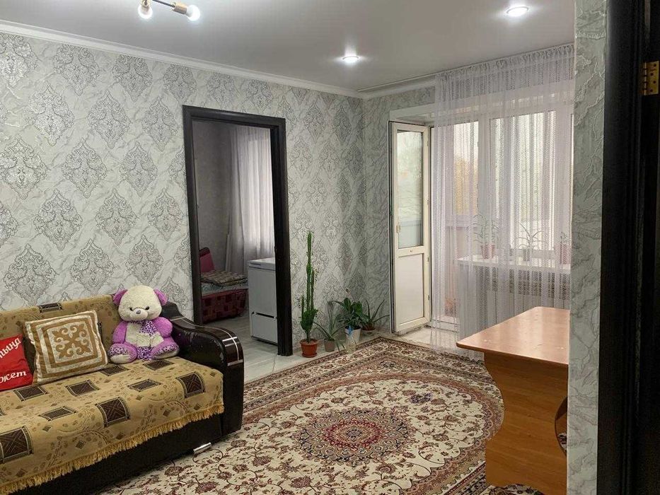 Продам 2х комн квартиру Мкр БЖ