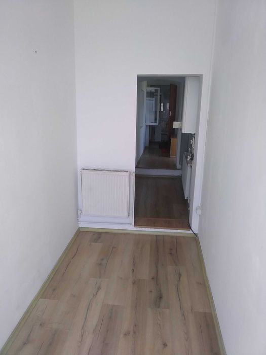 Spatiu de inchiriat 60 mpu x 33 lei mp, la casa, central, Str Valeni, Ploiesti