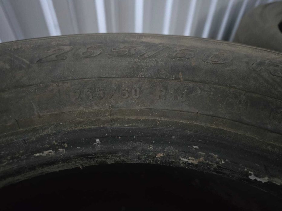 Продам летние резины Pirelli 265/60/R18