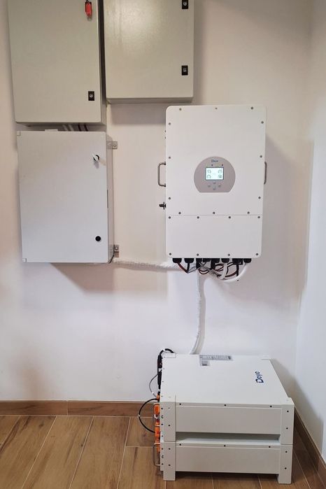 Фотоволтаична хибридна система DEYE 12kw + 20kwh