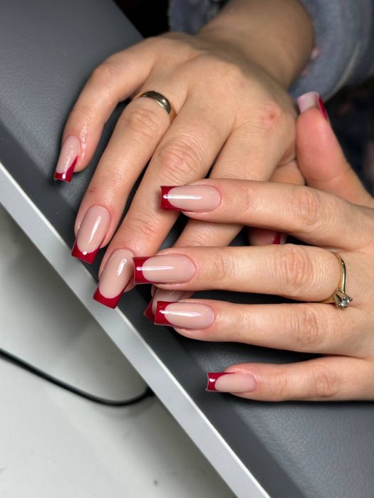 Ищу моделей  на маникюр для пополнения  партфолио