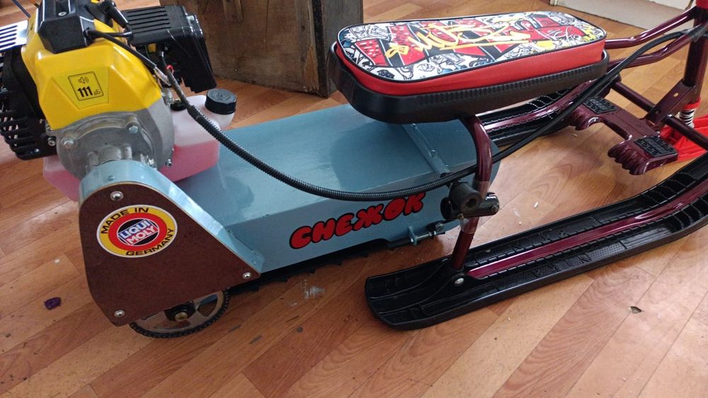 Детские бензиновый снегоход