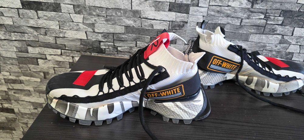 Продавам Off-White обувки втора ръка