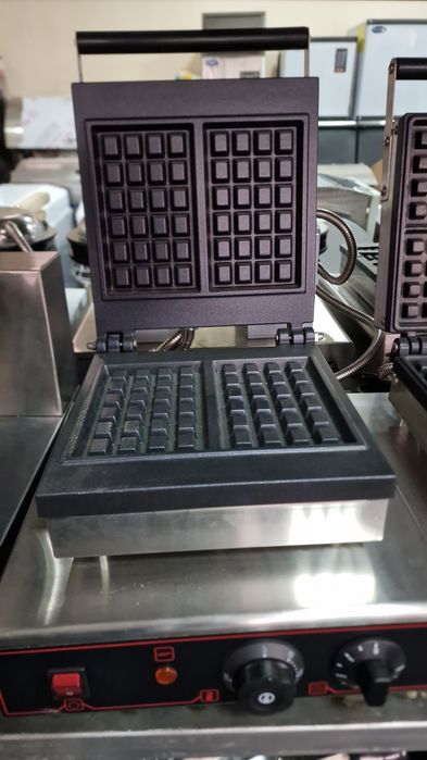 Вафельница бельгийская