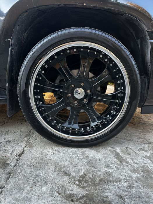 305.35R24 продам диски с резиной