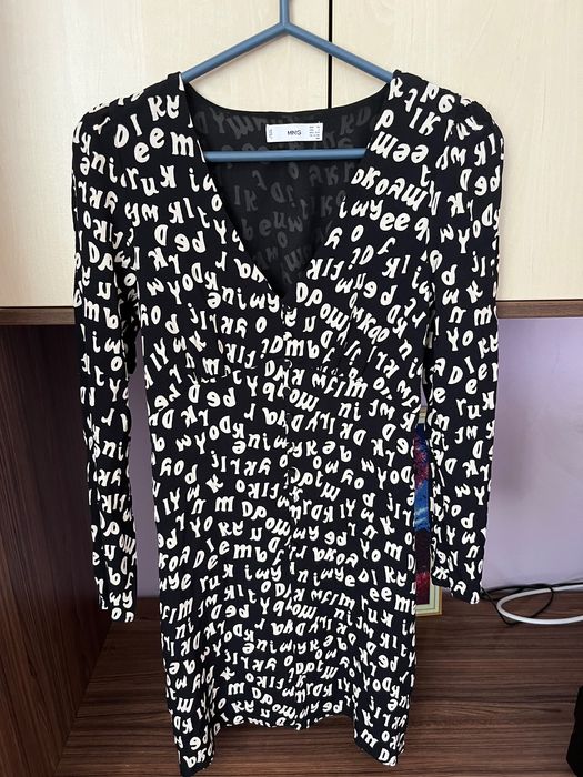 Чисто нови рокли Mango