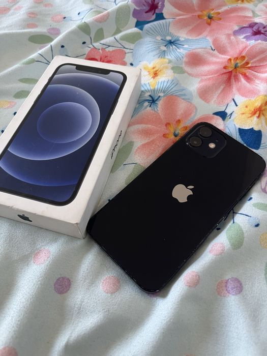 Продается Айфон 12