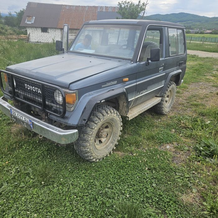 Toyota lancruiser j70 autoutilitară